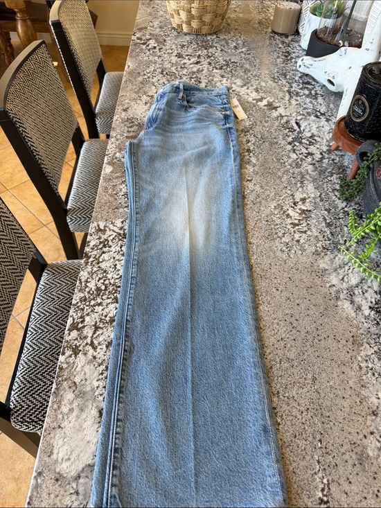 MOTHER Denim - MOTHER Straight Leg Jeans in Light Blue Wash